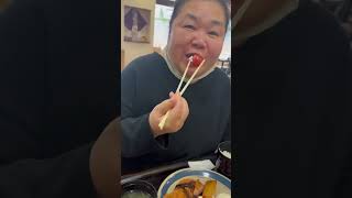 #食いしん坊 #food #食べるの大好き #mukbang #可愛いすぎる 食べ物を美味しそうに食べる母