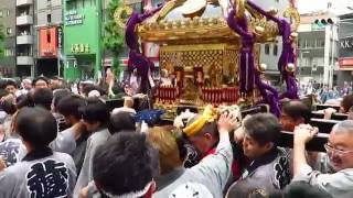 迫力満点！第六天榊神社例大祭 2016 町会神輿連合渡御 Festival mikoshi