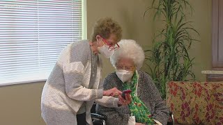 82-year-old twin Indiana sisters get to hug each other for the first time in a year