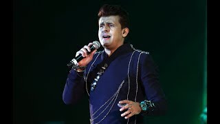 Bollywood playback singer Sonu Nigam​ mesmerising Doha audience at a musical concert.