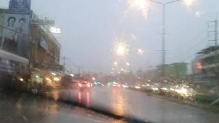 พายุฝนถล่มหนักที่นครปฐม