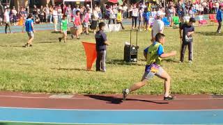 1131207_三和國小運動會_五年級4x100接力（啓哲，第3棒，黃色背心）