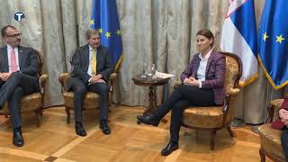 Premijer Srbije A. Brnabić, ministar za evropske integracije J.Joksimović i komesar EU J. Han