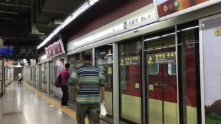 서울메트로 1호선 - 이른아침 서울역에서 S차끼리 교행 / Korea Seoul Subway line1.(Seoul Metro) Seoul station.