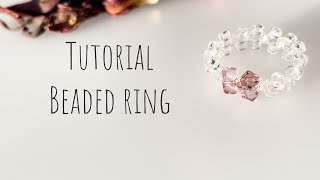 Простое кольцо из бисера и биконусов.beaded ring