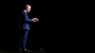 Women like strong and confident men, says Dr Jordan Peterson