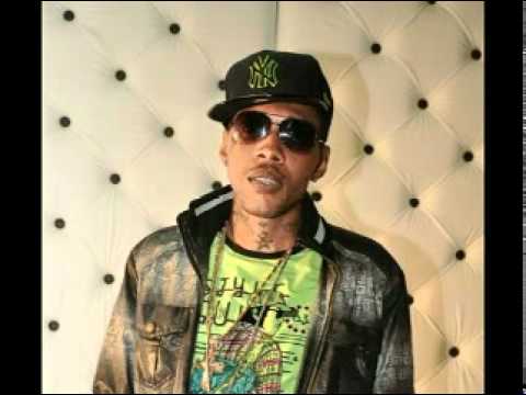 VybZ KarteL-ReaL BaDMaN (dj Lynxmane5th Remix) - YouTube