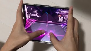 Arcaea on a Galaxy Fold 3