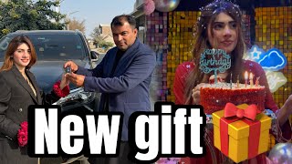 Shahzad ne new gadi gift 🎁 kar di 🚘