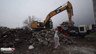 caterpillar CAT 324E crawler excavator \u0026 SANDVIK QJ241 Mobile Jaw Crusher