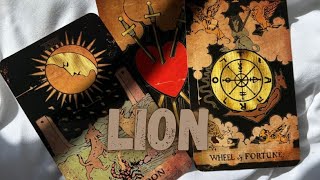 LION 🚨FORTUNE INATTENDUE : QUELQU’UN VOUS OBSERVE 👀 UNE MALÉDICTION VIENT D’ÊTRE LEVÉE !