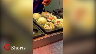 YouLookYummy255| Chinese street Takoyaki, have you ever seen such rich fillings? 街边章鱼烧，你见过这么丰富的馅料吗？