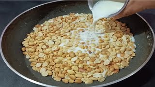 ಸ್ಪಲ್ಪ ಹಾಲು ಮತ್ತು ಕಡಲೆಬೀಜ ದಿಂದ ಒಂದು ರುಚಿಯಾದ ರೆಸಿಪಿ | Moongfali Sweet Recipe | Shenga Barfi Recipe