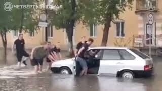 Ирбит оказался под водой. Мощный потоп на Урале