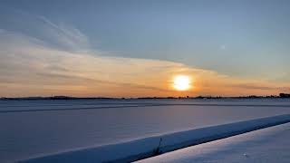 【美しい日本の風景】雪の越後平野から見る夕日