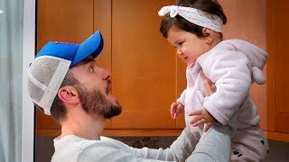 BEBÊ LAURA FALA PAPAI!! ❤️ Daily Vlog em Familia Brancoala