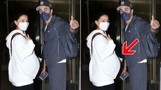 Heavily Pregnant Alia Bhatt Flaunting her Baby Bump with Ranbir Kapoor at Airport