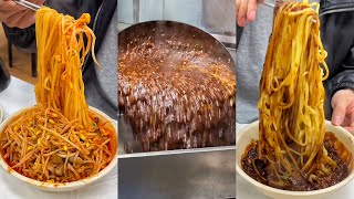 Tiệm mì tương đen giá bình dân nhưng có thể kiếm hàng TRĂM TRIỆU một ngày