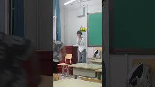 黑板上写的是毕业生的留言…… #大学老师 #小趴菜 #shorts