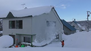 2023年 北海道田舎生活 雪下ろし４🌈 今回は雪庇落としです