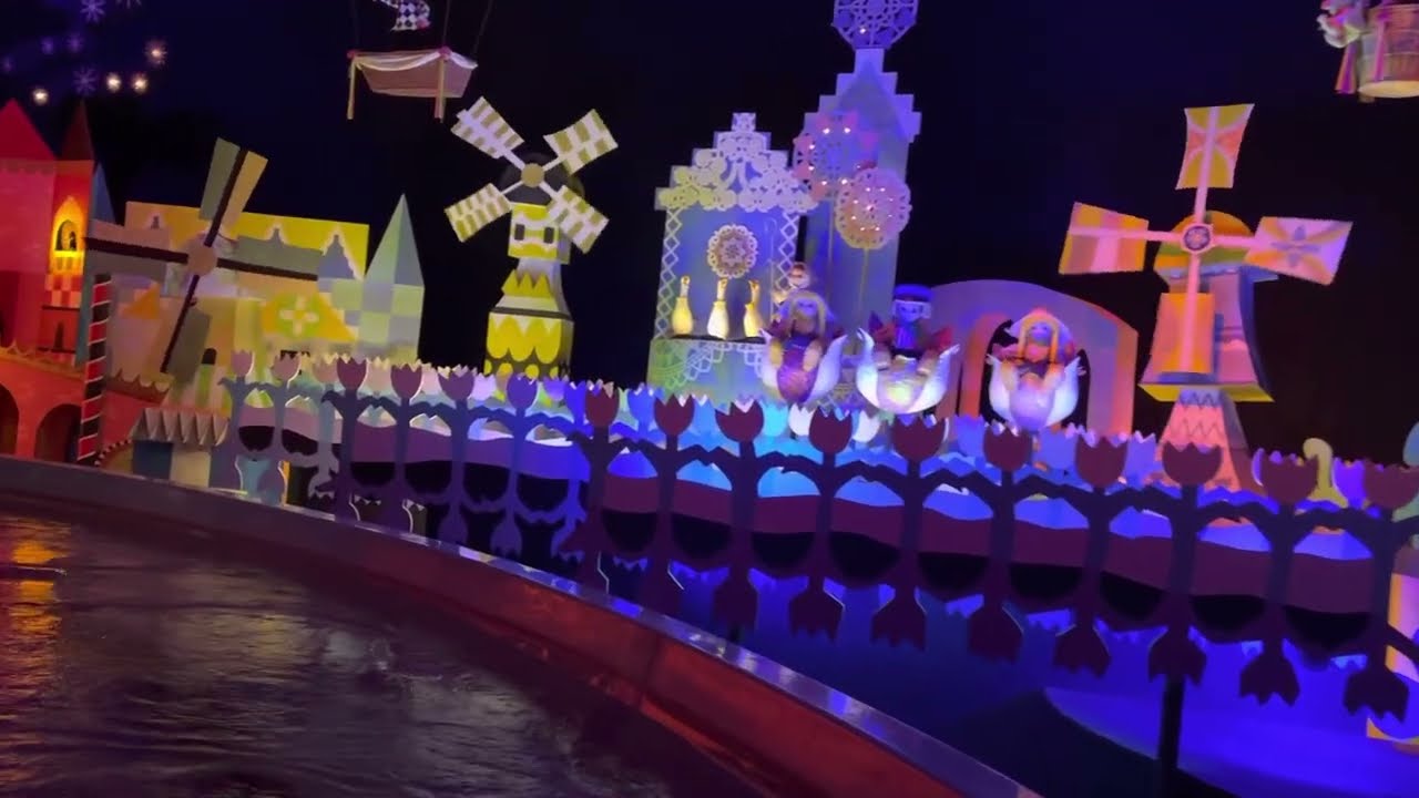 It's A Small World (Instrumental)@ Disneyland Park - YouTube