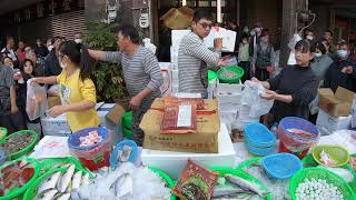 Taiwan Seafood Auction - Beautiful Fish Salmon Fish Cutting Octopus Squid Sell Low Price