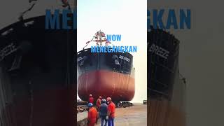 SEPERTI INILAH PROSES PERBAIKAN KAPAL TANKER MENDARAT KE GALANGAN.