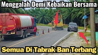 Mobil Pribadi Sampai Terberam Ulah Truk Canter Kerucut Di Tabrak Ban Sampai Terbang Ke Belakang Bak