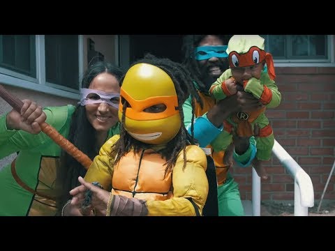 MURS - Superhero Pool Party