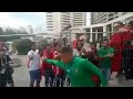 les supporters marocains en russie scandent leur soutien à bouhaddouz