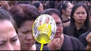 คลิปประวัติศาสตร์ พสกนิกรชาวไทยรวมพลังร้องเพลง “สรรเสริญพระบารมี”