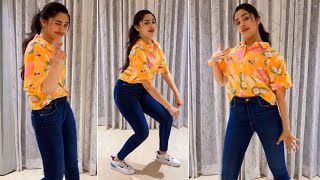 Krithi Shetty Superb Dance Video | Bullet Song | The Warrior | Manastars