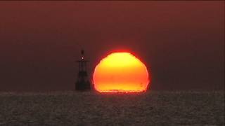 海岸からの朝日「ダルマ太陽」　瀬戸内市　2013 3月15日　撮影