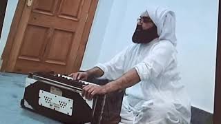 Pir Naseer-ud-Din Shah Golravi Playing Harmonium | Full Video