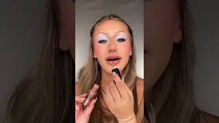 who misses this early 2000’s fashion?! #makeup #makeuptutorial #2000s #early2000s