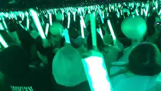 180512 Shawols cheer for Wheesung cuz he is Taemin's fav artist @DreamConcert