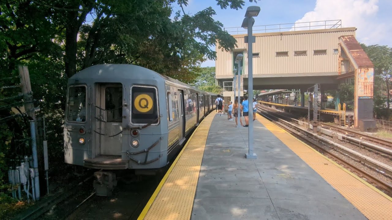 MTA NYC Subway: R46, R68/A (Q) Train & Parade Of Trains Action At Kings ...