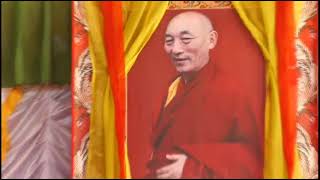 མཆོག་སྤྲུལ་བསྟན་འཛིན་རྒྱལ་བསྟན་རིན་པོ་ཆེ་གདན་ས་ཆེན་མོ་སེ་ར་ཐེག་ཆེན་གླིང་དུ་ཞབས་སོར་འཁོད་སྐབས།