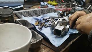 1971 Moto Guzzi Ambassador - Episode 20 - Rebuild the Dellorto VHB 29 Carburetors - Part 2