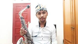 #saxophone #lagulawas #ebitgade #musiccover TITIP RINDU BUAT AYAH\n\n- Ebiet G. Ade\n\n(Saxo Cover)