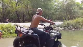 Italika ATV 250 en el Rio/Prueba de Agua