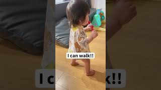 遂に歩き始めたかわいい赤ちゃんがこちら!!#shorts #baby #babygirl  #bayi #赤ちゃんのいる生活  #babyvideos  #babyshorts