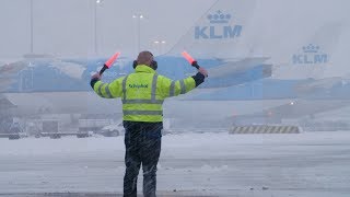 Schiphol in de sneeuw