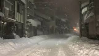 【雪道】富山県の八尾町の雪道を走っているだけの動画