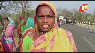 Women block road with empty vessels protesting against water scarcity in Odisha's Kamakhyanagar