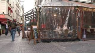 Des bâches de café indésirables à Paris