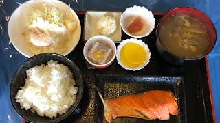 釧路魚市場食堂の朝定食