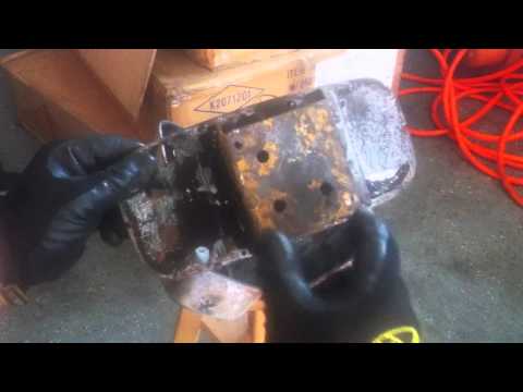 Inside a Briggs & Stratton Muffler - How It Woks/Repair Inside a Briggs & Stratton Muffler - How It Woks/Repair