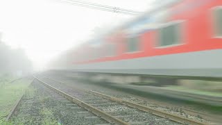 High Speed Train In Morning Fog:Madly Honking Kerala Sampark Kranti Exp In Full Speed