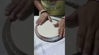 Roti gol banaye hat sehi #ytshorts #trending #shortsfeed #viral #chapati #priya'rlifestyle